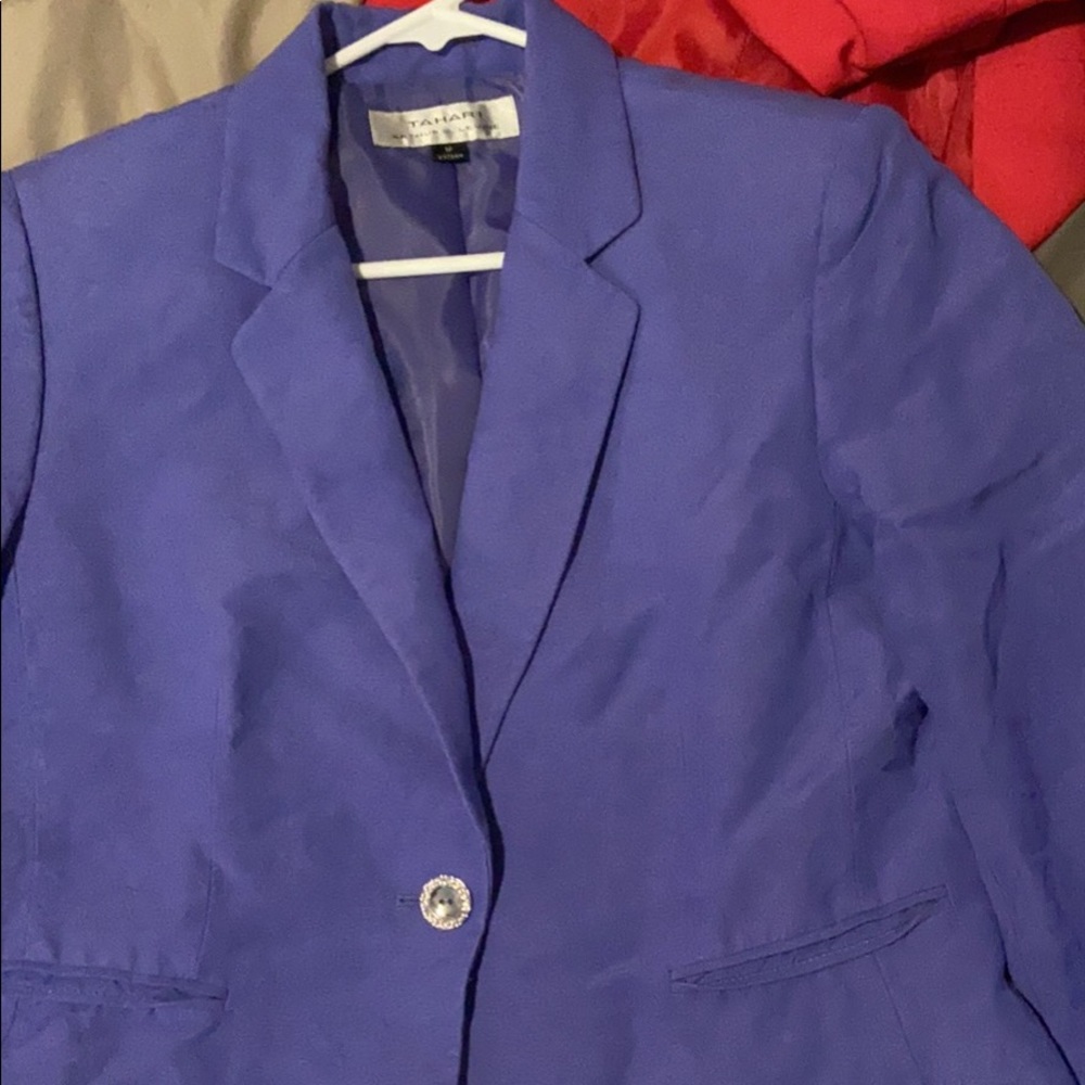 Tamari suit